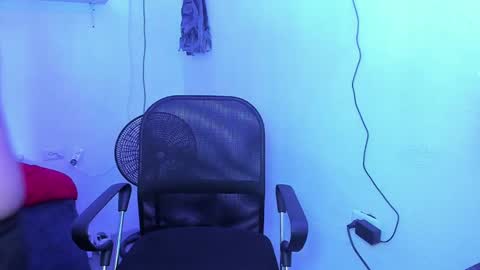 Snapshot of power_master1 chatting on 30, 12, 2024 power_master1 online show from 30, 12, 2024