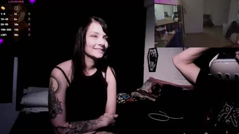 Snapshot of powercouplemix chatting on 8, 1, 2026 Ravena Rozz online show from 8, 1, 2026