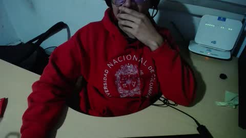 powerfulzeus2 online show from 5, 11, 2025