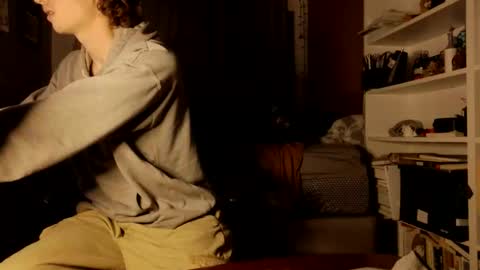 Snapshot of powertopbottom chatting on 23, 10, 2025 PowerSwitch online show from 23, 10, 2025