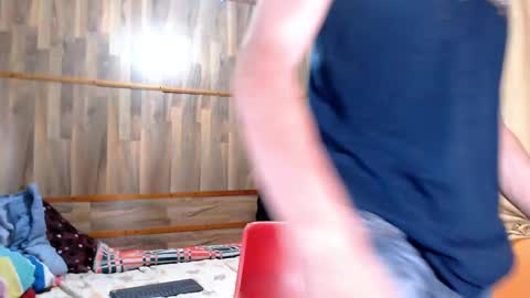 chris independent  online show from 4, 10, 2025