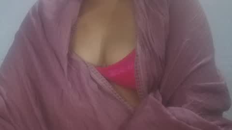 Snapshot of preet_punjaban02 chatting on 5, 7, 2026 preet_punjaban02 online show from 5, 7, 2026