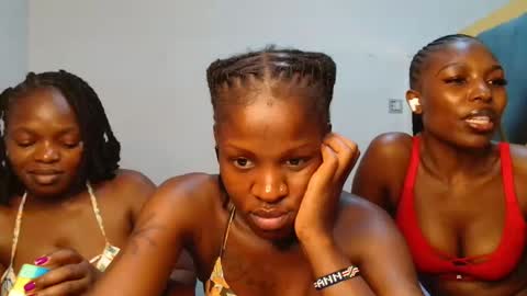 Snapshot of prettie_barbie_ chatting on 16, 10, 2025 Barbie online show from 16, 10, 2025