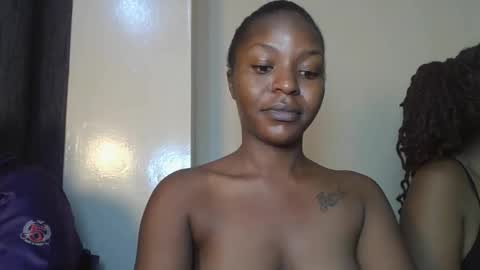 Snapshot of prettie_dee chatting on 3, 11, 2025 Bad gurl Riri online show from 3, 11, 2025