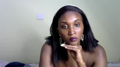 Snapshot of prettiekelly chatting on 7, 3, 2025 prettiekelly online show from 7, 3, 2025