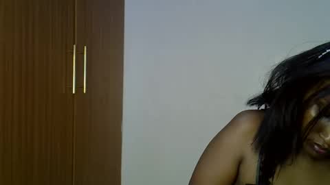 Snapshot of prettiekelly chatting on 9, 3, 2025 prettiekelly online show from 9, 3, 2025