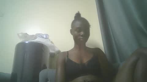 prettiest_doll online show from 16, 12, 2025