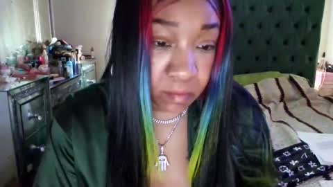 Yasmine pretty online show from 15, 12, 2025