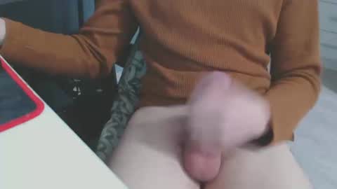 Snapshot of pretty_boyfriend chatting on 3, 2, 2025 Pretty boy online show from 3, 2, 2025