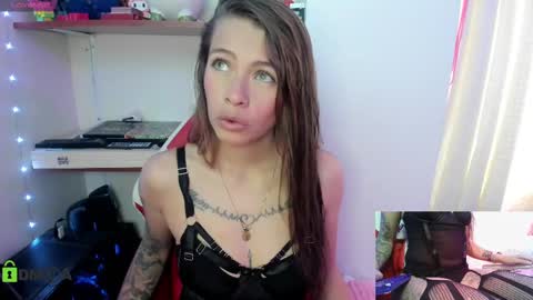 Snapshot of pretty_candysex chatting on 24, 9, 2025 Lisa online show from 24, 9, 2025