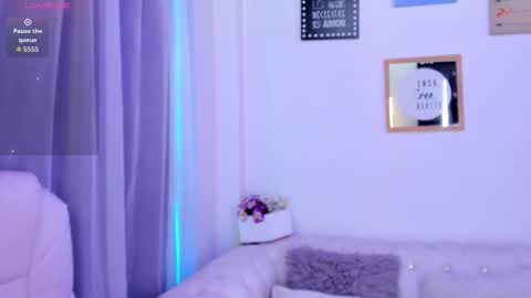 pretty online show from 22, 12, 2025