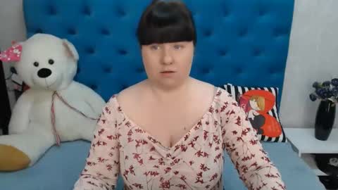 pretty_malika online show from 20, 2, 2025