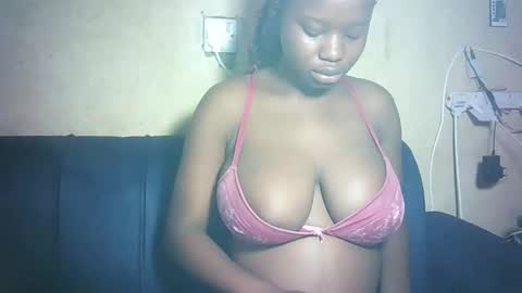 Snapshot of pretty_milan chatting on 7, 2, 2026 pretty_milan online show from 7, 2, 2026