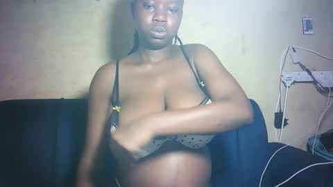 Snapshot of pretty_milan chatting on 21, 2, 2026 pretty_milan online show from 21, 2, 2026