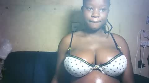 Snapshot of pretty_milan chatting on 28, 2, 2026 pretty_milan online show from 28, 2, 2026