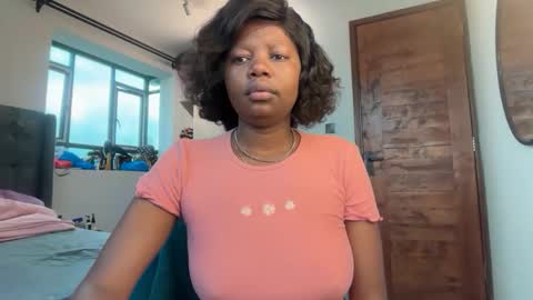 Snapshot of pretty_peaches chatting on 4, 5, 2026 Pretty peaches online show from 4, 5, 2026