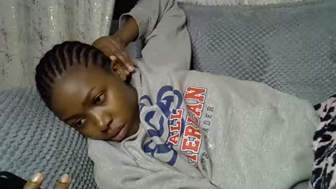 Snapshot of pretty_petite24 chatting on 6, 7, 2026 pretty_petite24 online show from 6, 7, 2026