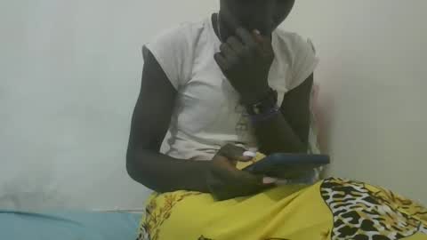 Snapshot of pretty_petite_ebony chatting on 13, 12, 2024 pretty_petite_ebony online show from 13, 12, 2024