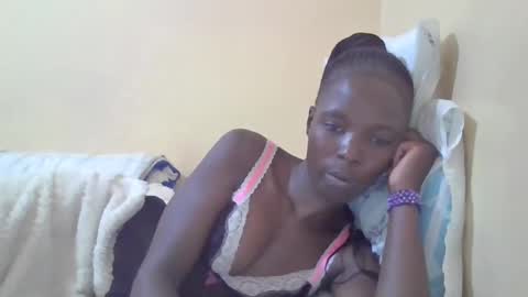 Snapshot of pretty_petite_ebony chatting on 22, 1, 2025 pretty_petite_ebony online show from 22, 1, 2025