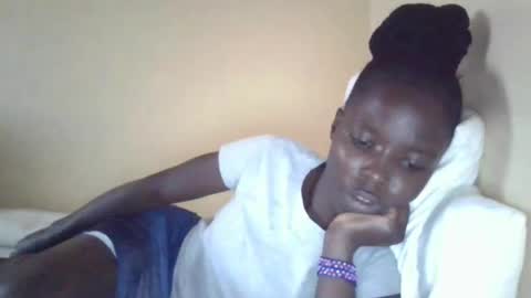 Snapshot of pretty_petite_ebony chatting on 27, 1, 2025 pretty_petite_ebony online show from 27, 1, 2025