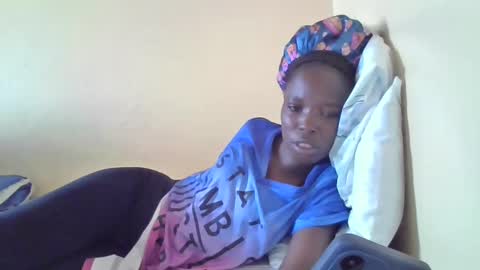 Snapshot of pretty_petite_ebony chatting on 9, 2, 2025 pretty_petite_ebony online show from 9, 2, 2025