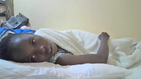 Snapshot of pretty_petite_ebony chatting on 13, 2, 2025 pretty_petite_ebony online show from 13, 2, 2025