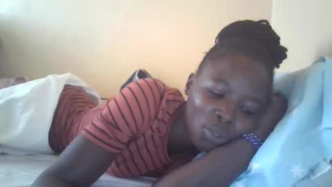 Snapshot of pretty_petite_ebony chatting on 15, 2, 2025 pretty_petite_ebony online show from 15, 2, 2025