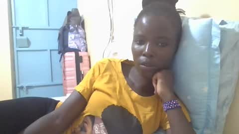 Snapshot of pretty_petite_ebony chatting on 15, 2, 2025 pretty_petite_ebony online show from 15, 2, 2025