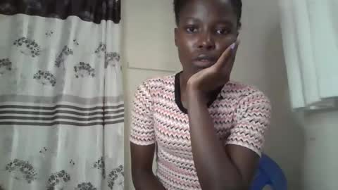 Snapshot of pretty_petite_ebony chatting on 4, 12, 2025 pretty_petite_ebony online show from 4, 12, 2025