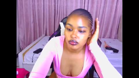 Snapshot of pretty_shally chatting on 21, 2, 2026 pretty_shally online show from 21, 2, 2026