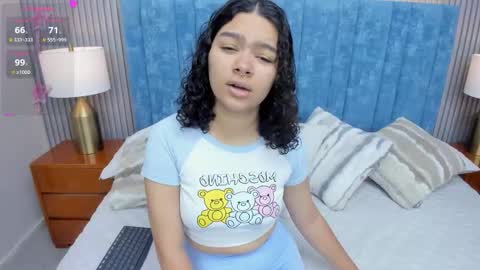 Snapshot of pretty_sunlight_ chatting on 29, 10, 2025 Daisy Flower online show from 29, 10, 2025