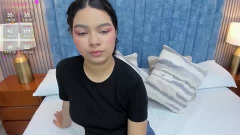 Snapshot of pretty_sunlight_ chatting on 5, 11, 2025 Daisy Flower online show from 5, 11, 2025