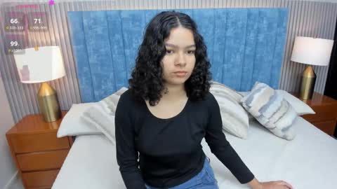 Snapshot of pretty_sunlight_ chatting on 9, 11, 2025 Daisy Flower online show from 9, 11, 2025