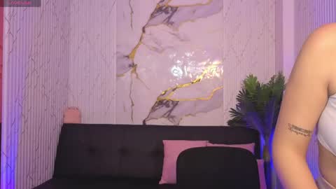 Snapshot of pretty_tay chatting on 21, 4, 2026 pretty_tay online show from 21, 4, 2026