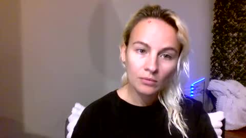 Snapshot of prettybabypetite chatting on 4, 2, 2026 Missy Jack online show from 4, 2, 2026