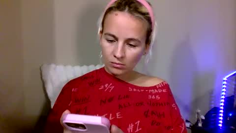 Snapshot of prettybabypetite chatting on 10, 2, 2026 Missy Jack online show from 10, 2, 2026