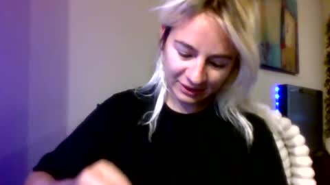 Snapshot of prettybabypetite chatting on 12, 3, 2026 Missy Jack online show from 12, 3, 2026