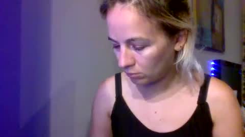 Snapshot of prettybabypetite chatting on 26, 3, 2026 Missy Jack online show from 26, 3, 2026