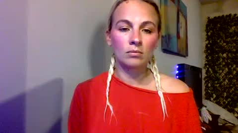 Snapshot of prettybabypetite chatting on 17, 6, 2026 Missy Jack online show from 17, 6, 2026