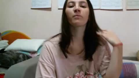 Snapshot of prettybella_7 chatting on 28, 10, 2025 Bella online show from 28, 10, 2025