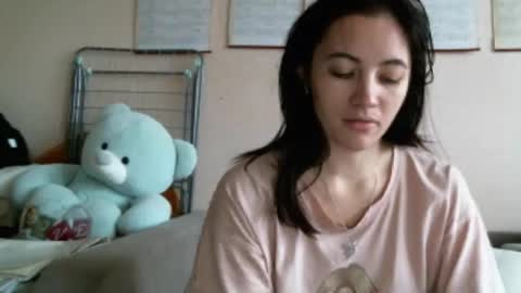 Snapshot of prettybella_7 chatting on 1, 12, 2025 Bella online show from 1, 12, 2025