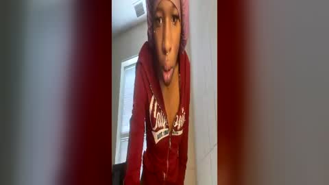Snapshot of prettyboyjb chatting on 20, 6, 2026 Trixie online show from 20, 6, 2026