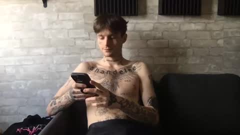 Snapshot of prettyboyszn chatting on 8, 1, 2025 pretty boy online show from 8, 1, 2025