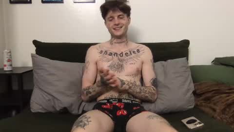 Snapshot of prettyboyszn chatting on 16, 10, 2025 pretty boy online show from 16, 10, 2025