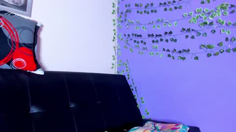 Snapshot of prettybunnies08 chatting on 29, 1, 2025 Enzo Denis online show from 29, 1, 2025