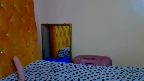 prettycandy0 online show from 8, 3, 2026