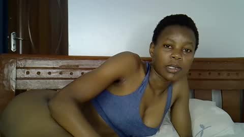 Snapshot of prettycoco_ chatting on 4, 4, 2026 coco online show from 4, 4, 2026