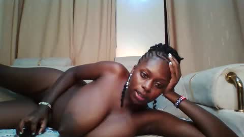 prettydulce online show from 3, 11, 2025