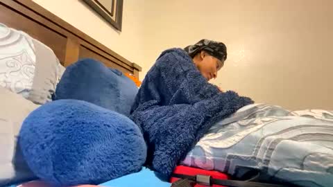 prettyfacefemale online show from 6, 2, 2026