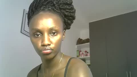 Snapshot of prettygee21 chatting on 20, 4, 2026 Pretty darkskin doll online show from 20, 4, 2026